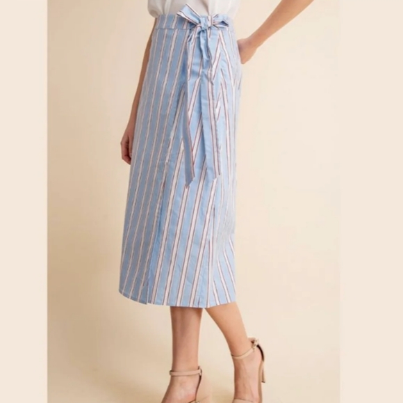 Gilli Dresses & Skirts - NWT Gilli High-Waisted Tie Skirt | Striped 96% Cotton